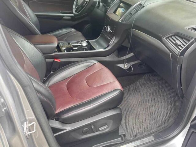 Серый Форд Эдж, объемом двигателя 2 л и пробегом 124 тыс. км за 15000 $, фото 4 на Automoto.ua