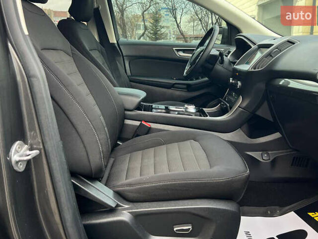 Сірий Форд Едж, об'ємом двигуна 2 л та пробігом 122 тис. км за 17900 $, фото 23 на Automoto.ua