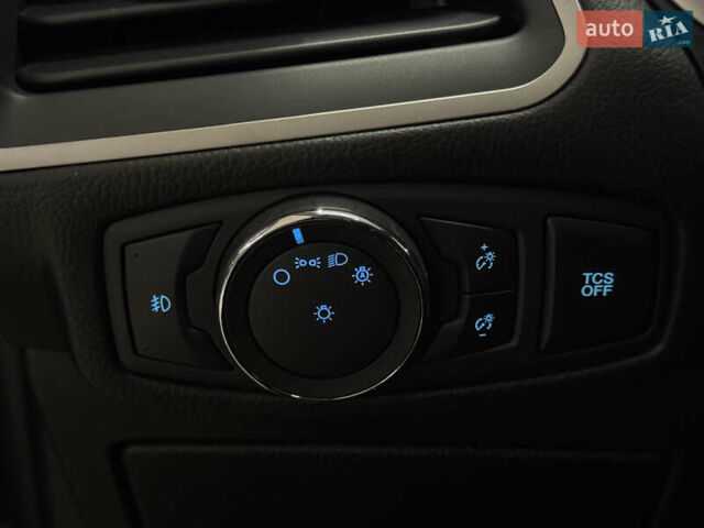 Сірий Форд Едж, об'ємом двигуна 2 л та пробігом 65 тис. км за 17499 $, фото 37 на Automoto.ua