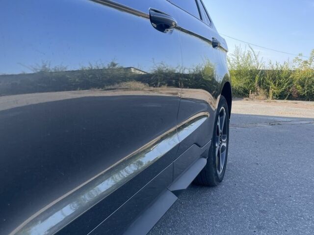 Серый Форд Эдж, объемом двигателя 2.7 л и пробегом 170 тыс. км за 19000 $, фото 2 на Automoto.ua