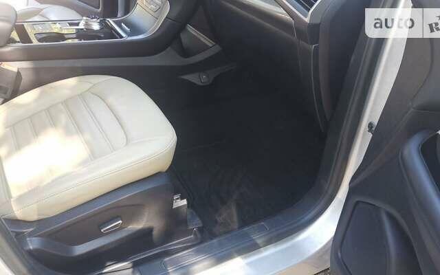 Серый Форд Эдж, объемом двигателя 2 л и пробегом 113 тыс. км за 20100 $, фото 46 на Automoto.ua