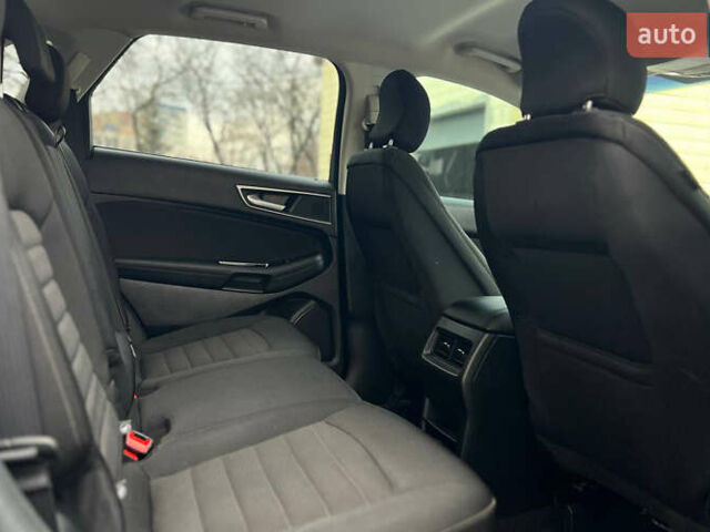 Сірий Форд Едж, об'ємом двигуна 2 л та пробігом 122 тис. км за 17900 $, фото 27 на Automoto.ua
