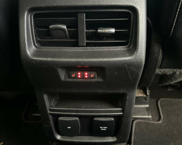 Серый Форд Эдж, объемом двигателя 2 л и пробегом 136 тыс. км за 18500 $, фото 7 на Automoto.ua