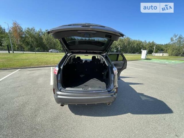 Сірий Форд Едж, об'ємом двигуна 2 л та пробігом 30 тис. км за 20500 $, фото 30 на Automoto.ua