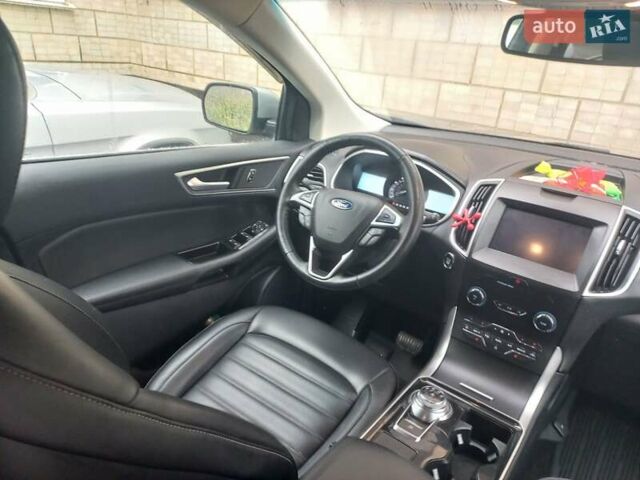 Серый Форд Эдж, объемом двигателя 2 л и пробегом 28 тыс. км за 21999 $, фото 5 на Automoto.ua