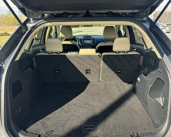 Серый Форд Эдж, объемом двигателя 2 л и пробегом 136 тыс. км за 18800 $, фото 15 на Automoto.ua