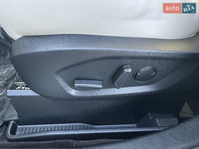 Сірий Форд Едж, об'ємом двигуна 2 л та пробігом 122 тис. км за 19500 $, фото 21 на Automoto.ua