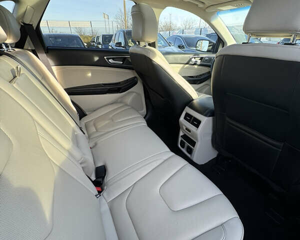 Сірий Форд Едж, об'ємом двигуна 2 л та пробігом 122 тис. км за 19500 $, фото 38 на Automoto.ua