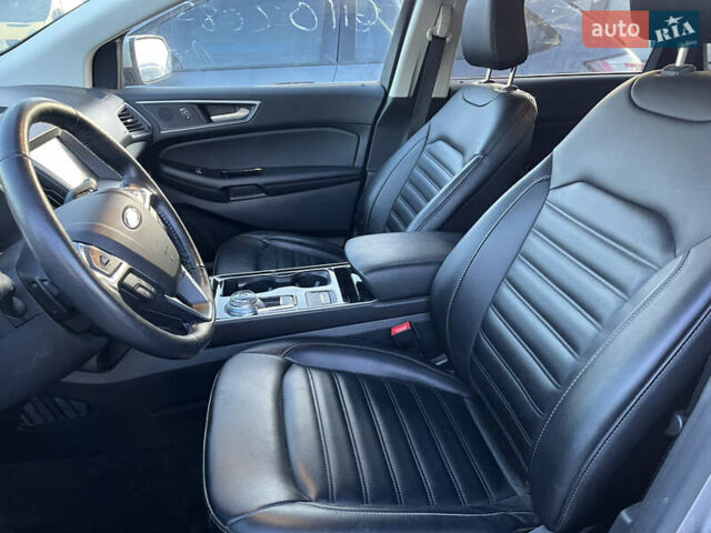 Сірий Форд Едж, об'ємом двигуна 2 л та пробігом 129 тис. км за 12800 $, фото 7 на Automoto.ua