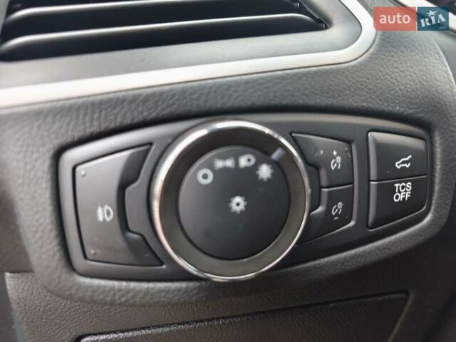 Серый Форд Эдж, объемом двигателя 2 л и пробегом 35 тыс. км за 18300 $, фото 17 на Automoto.ua