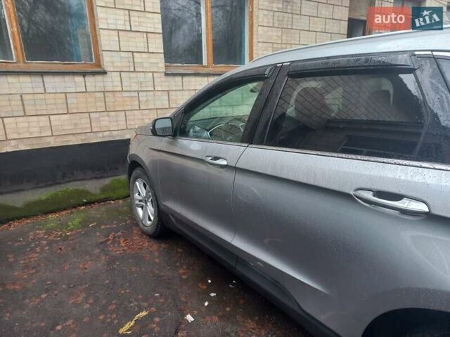 Серый Форд Эдж, объемом двигателя 2 л и пробегом 28 тыс. км за 21999 $, фото 11 на Automoto.ua