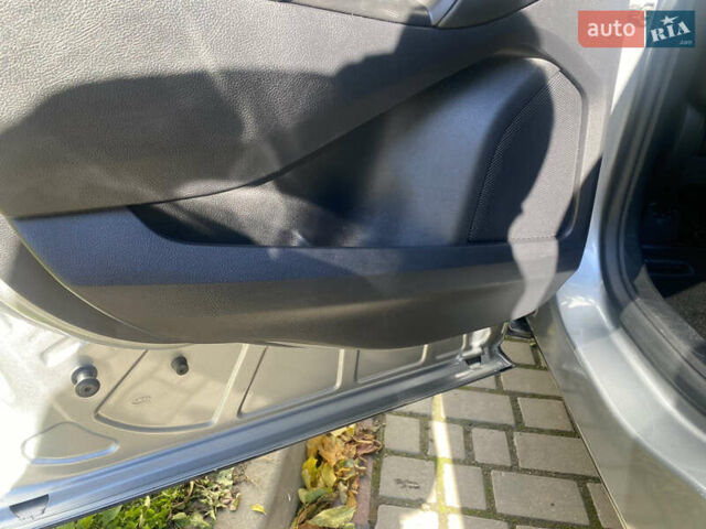 Сірий Форд Едж, об'ємом двигуна 2 л та пробігом 123 тис. км за 17600 $, фото 41 на Automoto.ua