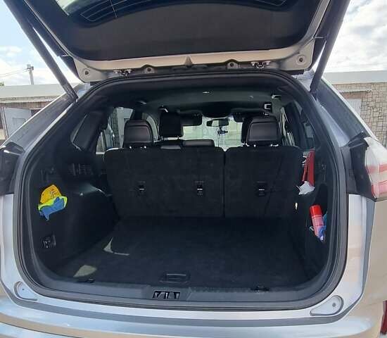 Сірий Форд Едж, об'ємом двигуна 2 л та пробігом 133 тис. км за 20550 $, фото 1 на Automoto.ua