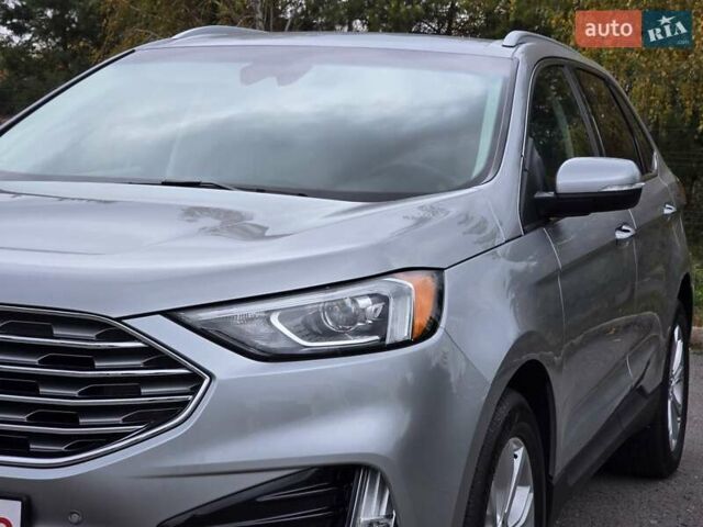 Сірий Форд Едж, об'ємом двигуна 2 л та пробігом 130 тис. км за 20999 $, фото 4 на Automoto.ua