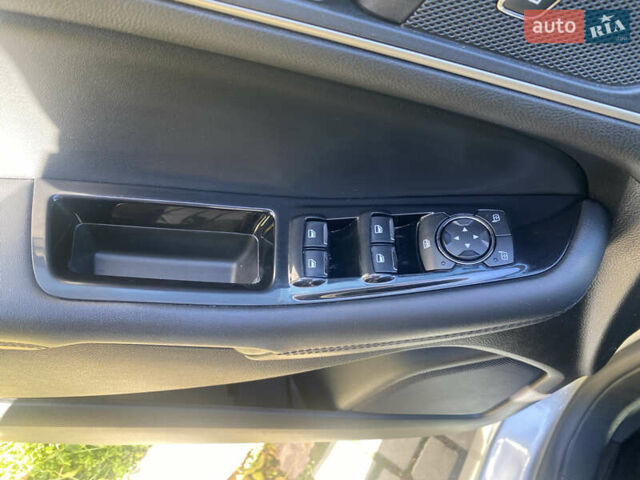 Сірий Форд Едж, об'ємом двигуна 2 л та пробігом 123 тис. км за 17600 $, фото 38 на Automoto.ua