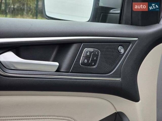 Сірий Форд Едж, об'ємом двигуна 2 л та пробігом 130 тис. км за 20999 $, фото 25 на Automoto.ua