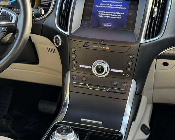 Сірий Форд Едж, об'ємом двигуна 2 л та пробігом 122 тис. км за 19500 $, фото 41 на Automoto.ua