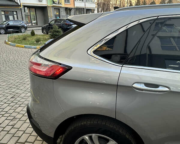 Серый Форд Эдж, объемом двигателя 2 л и пробегом 123 тыс. км за 17300 $, фото 8 на Automoto.ua