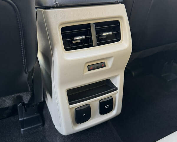 Сірий Форд Едж, об'ємом двигуна 2 л та пробігом 122 тис. км за 19500 $, фото 28 на Automoto.ua