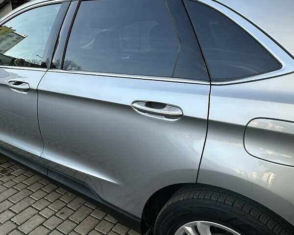 Серый Форд Эдж, объемом двигателя 2 л и пробегом 123 тыс. км за 17300 $, фото 16 на Automoto.ua