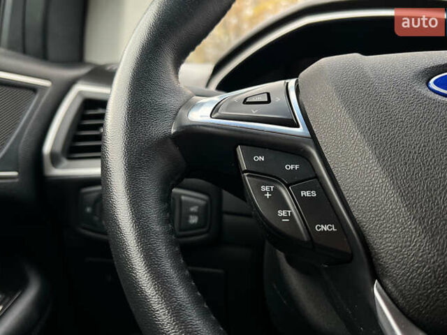 Серый Форд Эдж, объемом двигателя 2 л и пробегом 70 тыс. км за 19800 $, фото 8 на Automoto.ua