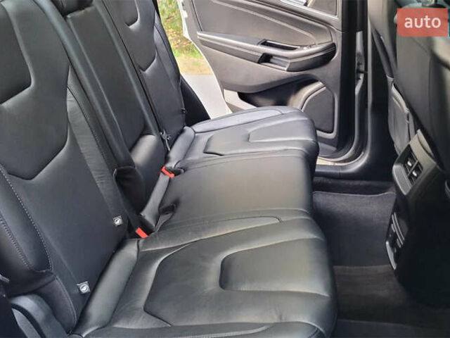 Сірий Форд Едж, об'ємом двигуна 2 л та пробігом 47 тис. км за 16600 $, фото 8 на Automoto.ua