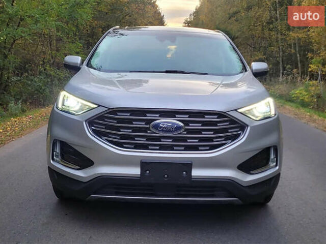 Сірий Форд Едж, об'ємом двигуна 2 л та пробігом 47 тис. км за 16600 $, фото 3 на Automoto.ua