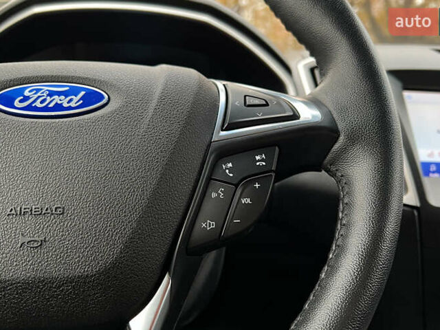 Серый Форд Эдж, объемом двигателя 2 л и пробегом 70 тыс. км за 19800 $, фото 9 на Automoto.ua