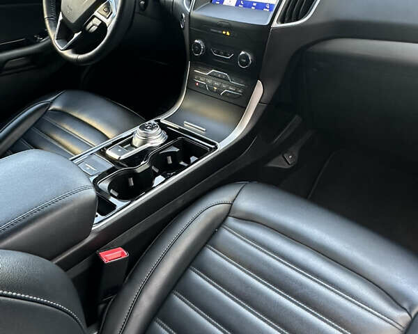 Серый Форд Эдж, объемом двигателя 2 л и пробегом 123 тыс. км за 17300 $, фото 41 на Automoto.ua