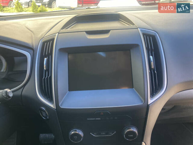 Сірий Форд Едж, об'ємом двигуна 2 л та пробігом 123 тис. км за 17600 $, фото 19 на Automoto.ua