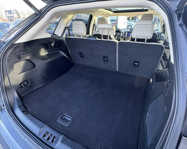 Сірий Форд Едж, об'ємом двигуна 2 л та пробігом 122 тис. км за 19500 $, фото 29 на Automoto.ua