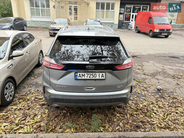 Сірий Форд Едж, об'ємом двигуна 2 л та пробігом 134 тис. км за 19500 $, фото 3 на Automoto.ua