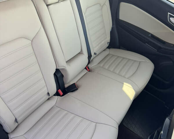 Серый Форд Эдж, объемом двигателя 2 л и пробегом 136 тыс. км за 18800 $, фото 17 на Automoto.ua