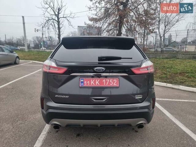 Сірий Форд Едж, об'ємом двигуна 2 л та пробігом 152 тис. км за 16900 $, фото 4 на Automoto.ua