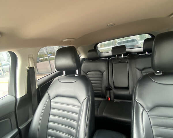 Серый Форд Эдж, объемом двигателя 2 л и пробегом 151 тыс. км за 18699 $, фото 19 на Automoto.ua