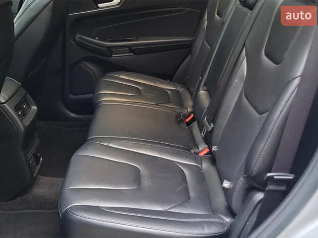 Сірий Форд Едж, об'ємом двигуна 2 л та пробігом 47 тис. км за 16600 $, фото 7 на Automoto.ua