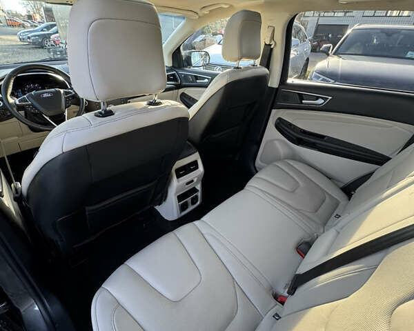 Сірий Форд Едж, об'ємом двигуна 2 л та пробігом 122 тис. км за 19500 $, фото 26 на Automoto.ua