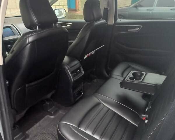 Серый Форд Эдж, объемом двигателя 2 л и пробегом 28 тыс. км за 21999 $, фото 18 на Automoto.ua