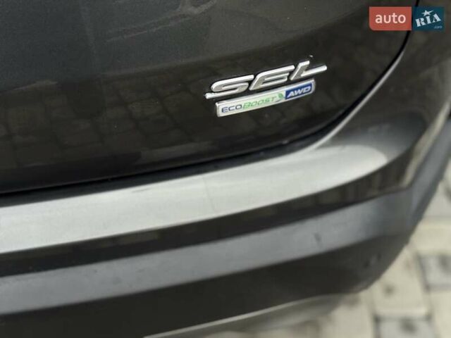 Серый Форд Эдж, объемом двигателя 2 л и пробегом 60 тыс. км за 16900 $, фото 18 на Automoto.ua