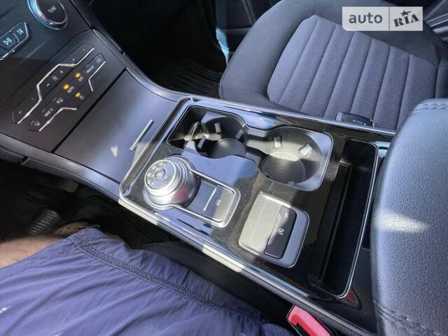 Сірий Форд Едж, об'ємом двигуна 2 л та пробігом 30 тис. км за 20500 $, фото 20 на Automoto.ua