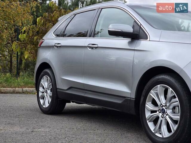 Сірий Форд Едж, об'ємом двигуна 2 л та пробігом 130 тис. км за 20999 $, фото 21 на Automoto.ua