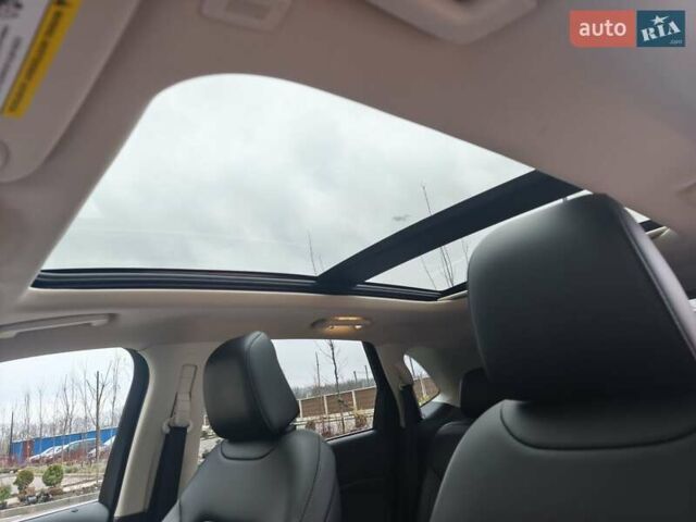 Серый Форд Эдж, объемом двигателя 2 л и пробегом 35 тыс. км за 18300 $, фото 22 на Automoto.ua