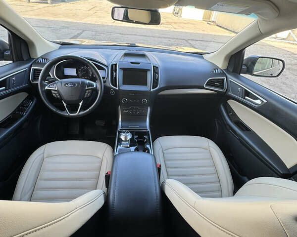 Серый Форд Эдж, объемом двигателя 2 л и пробегом 136 тыс. км за 18800 $, фото 18 на Automoto.ua