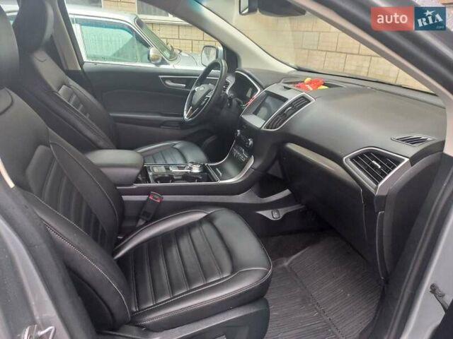 Серый Форд Эдж, объемом двигателя 2 л и пробегом 28 тыс. км за 21999 $, фото 10 на Automoto.ua