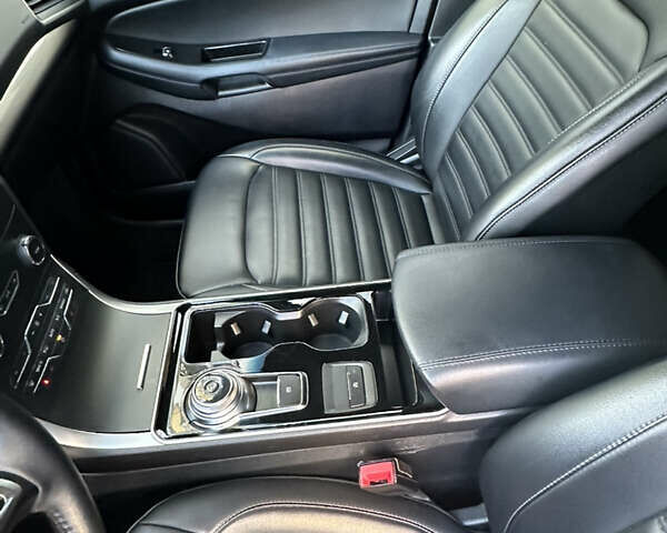 Серый Форд Эдж, объемом двигателя 2 л и пробегом 123 тыс. км за 17300 $, фото 23 на Automoto.ua