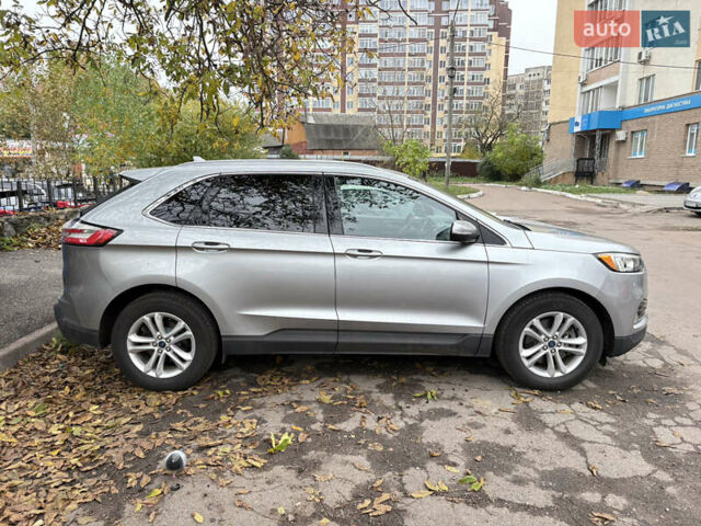 Сірий Форд Едж, об'ємом двигуна 2 л та пробігом 134 тис. км за 19500 $, фото 2 на Automoto.ua