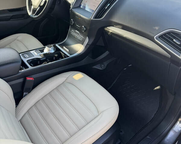 Серый Форд Эдж, объемом двигателя 2 л и пробегом 136 тыс. км за 18800 $, фото 21 на Automoto.ua