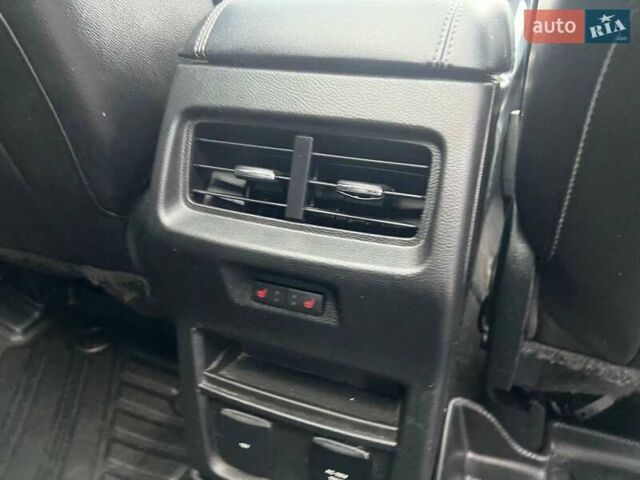 Серый Форд Эдж, объемом двигателя 2 л и пробегом 78 тыс. км за 16500 $, фото 16 на Automoto.ua