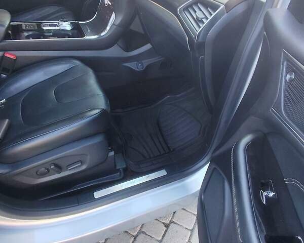 Серый Форд Эдж, объемом двигателя 2 л и пробегом 121 тыс. км за 19900 $, фото 16 на Automoto.ua