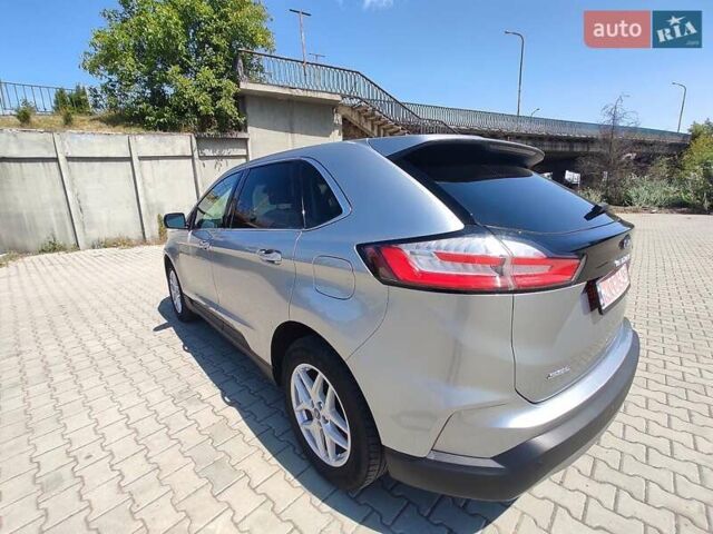 Сірий Форд Едж, об'ємом двигуна 2 л та пробігом 143 тис. км за 18700 $, фото 3 на Automoto.ua
